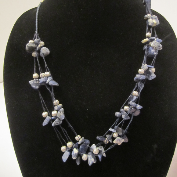 Blue Sodalite Nugget Strung Bead Necklace AVON EUC - Picture 2 of 5